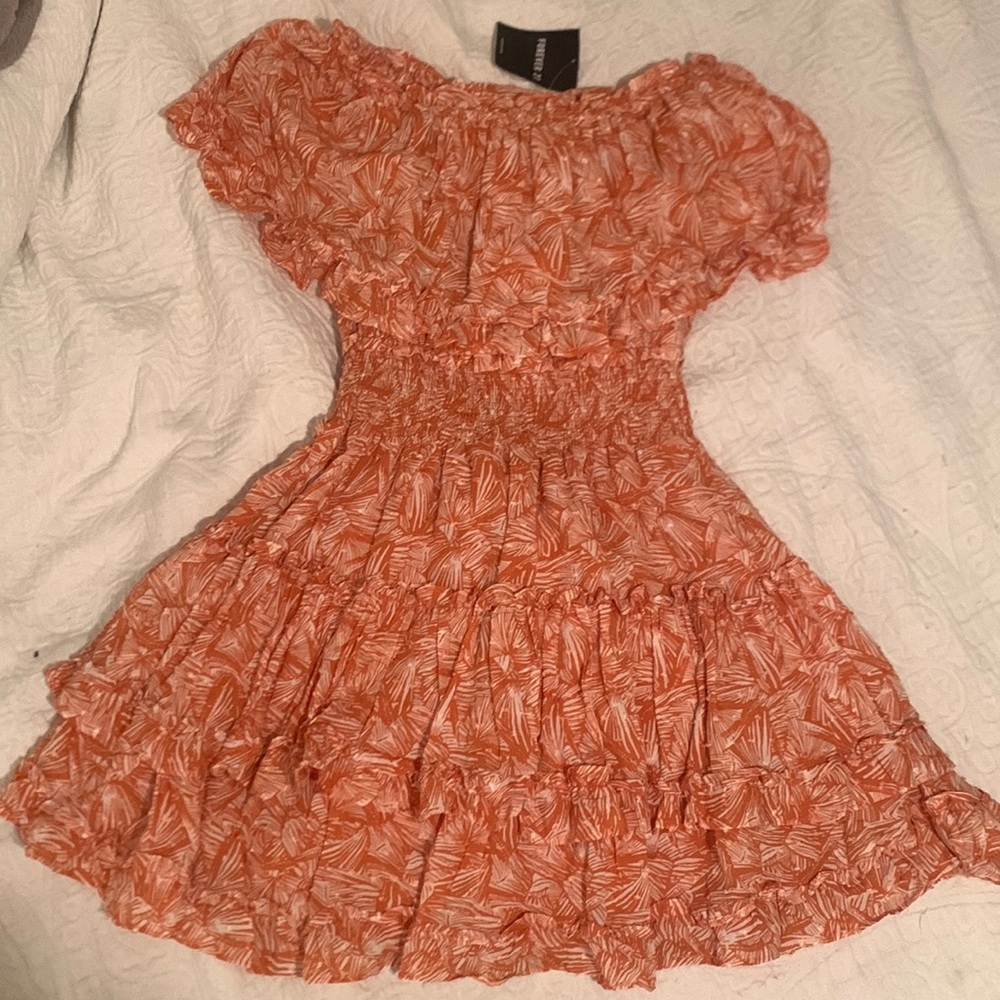 Cute forever 21 ruffle dress cinched waist New with tags size small stretchy
